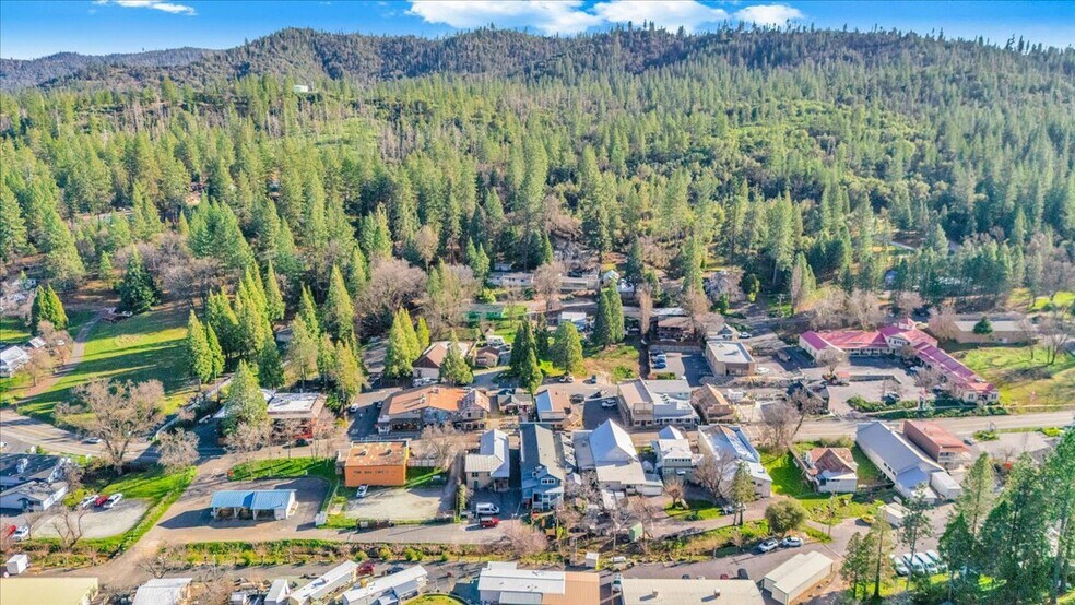 More Photos Of 18736 Main St, Groveland Hotel For Sale