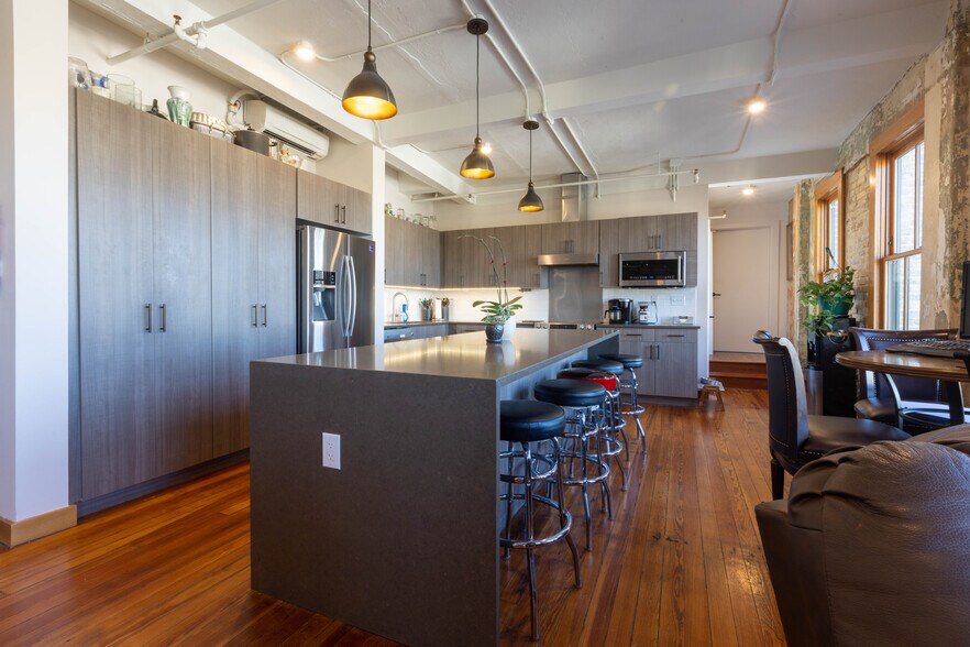 More Photos Of 219 N Alamo St, San Antonio Office For Sale