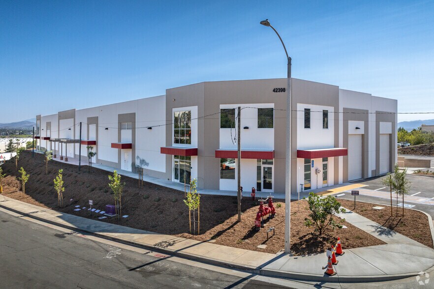 More Photos Of 42398 Remington Ave, Temecula Warehouse For Lease