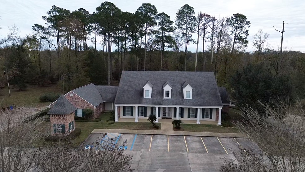 More Photos Of 2552 Highway 964, Saint Francisville Office For Lease