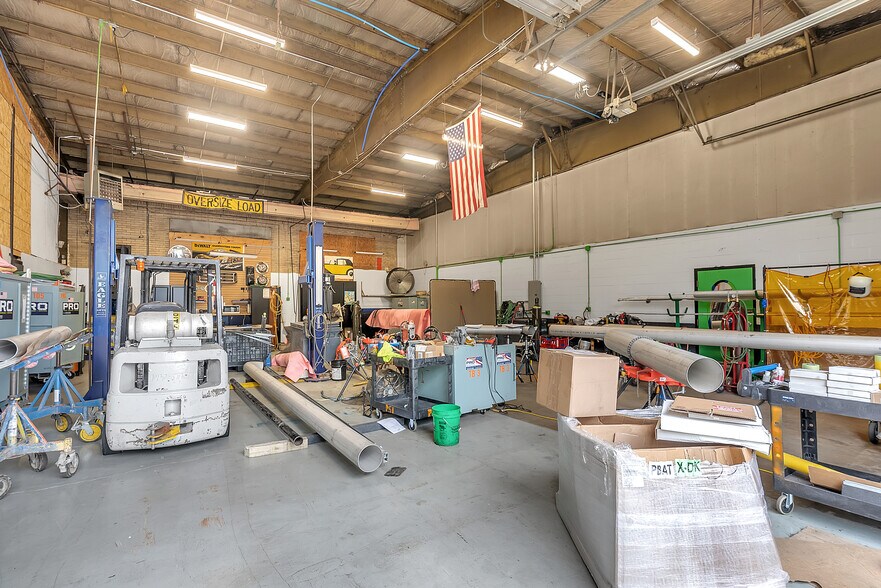 More Photos Of 330 Upton Ave, Battle Creek Warehouse For Sale