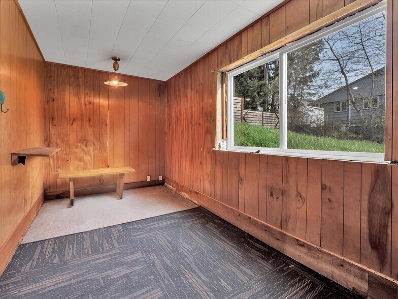 More Photos Of 5041 Guide Meridian, Bellingham Specialty For Sale
