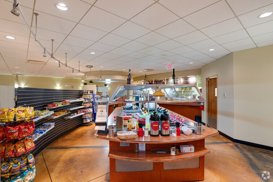 More Photos Of 3050 Highland Pky, Downers Grove Unknown For Lease