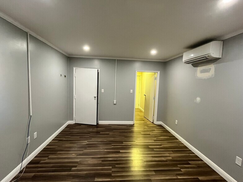 More Photos Of 163 Asten Rd, Clinton Warehouse For Lease