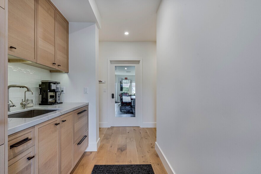 More Photos Of 190 W Napa St, Sonoma Office For Sale