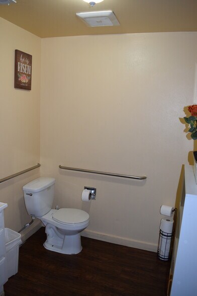 More Photos Of 2200 Chambers Rd, Aurora Warehouse For Sale