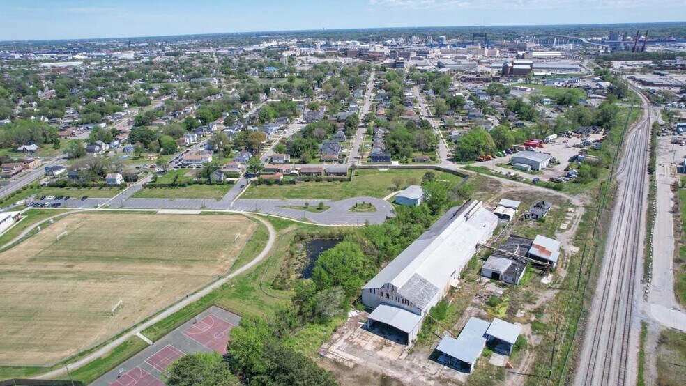 More Photos Of 1601 Marshall Ave, Portsmouth Distribution For Sale