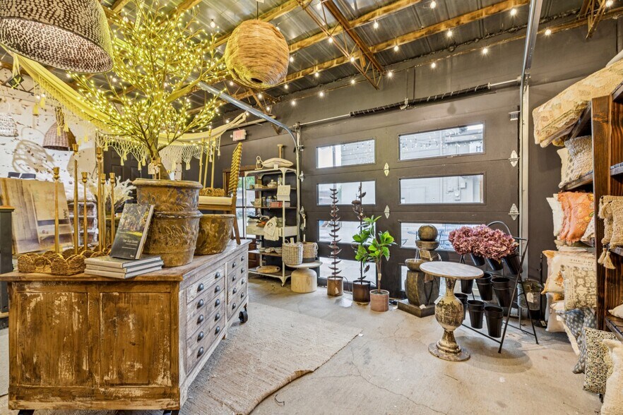 More Photos Of 134 S Main St, Goodlettsville Freestanding For Sale