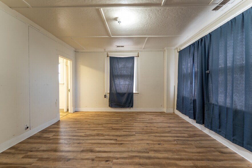 More Photos Of 250 Main St, Lander Theater Concert Hall For Sale