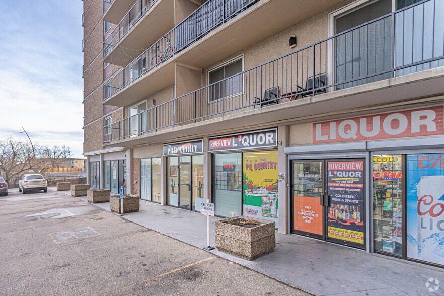 More Photos Of 9028 Jasper Ave NW, Edmonton Apartments For Sale