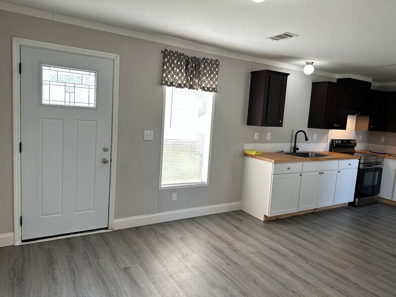 More Photos Of 4816 N US Highway 441, Lake City Manufactured Housing Mobile Home Park For Sale