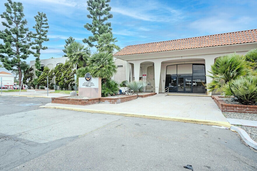 More Photos Of 2035 E Ball Rd, Anaheim Medical For Lease