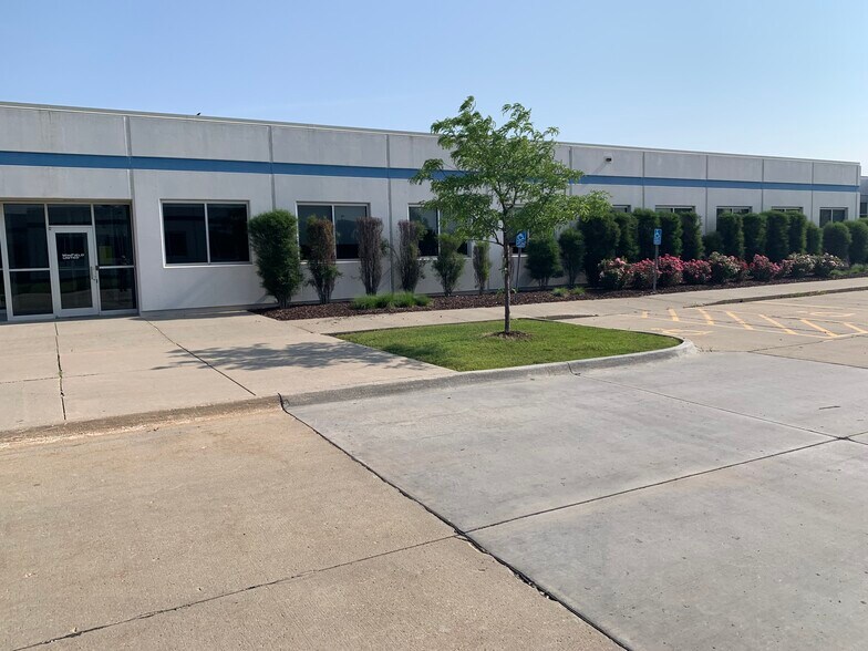 More Photos Of 224 S Bell Ave, Ames Office For Lease