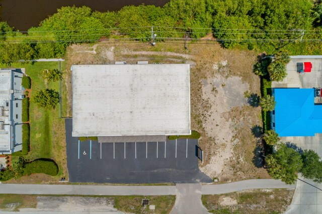 More Photos Of 12538 Palm Beach Blvd, Fort Myers Freestanding For Sale