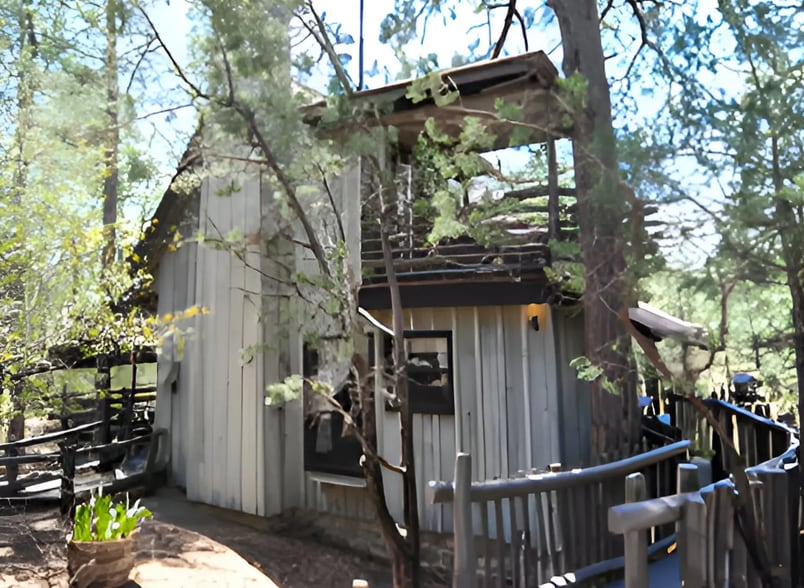 More Photos Of 88 Main St, Pinos Altos Hotel For Sale