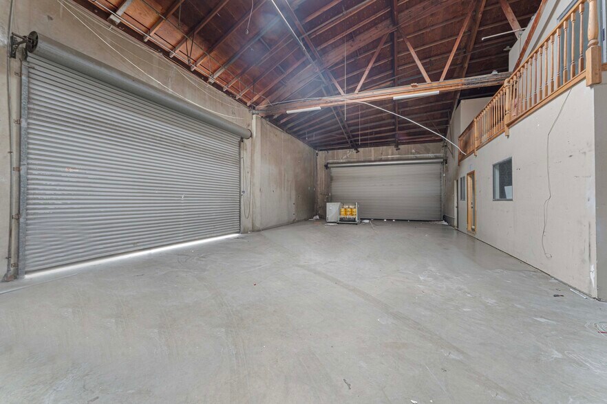 More Photos Of 15610 S Main St, Gardena Distribution For Sale