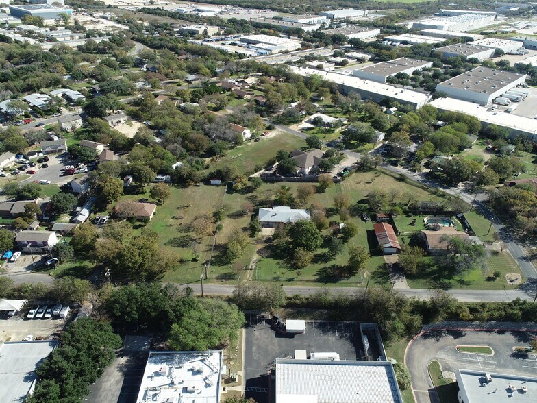 More Photos Of 8605 Cross Park Dr, Austin Office For Lease