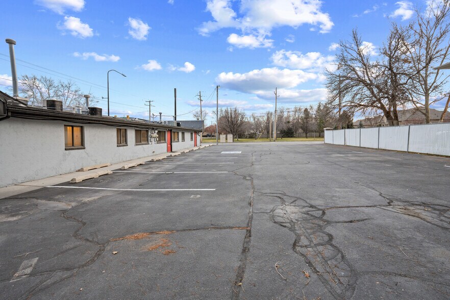 More Photos Of 9386 S Redwood Rd, West Jordan Office For Lease