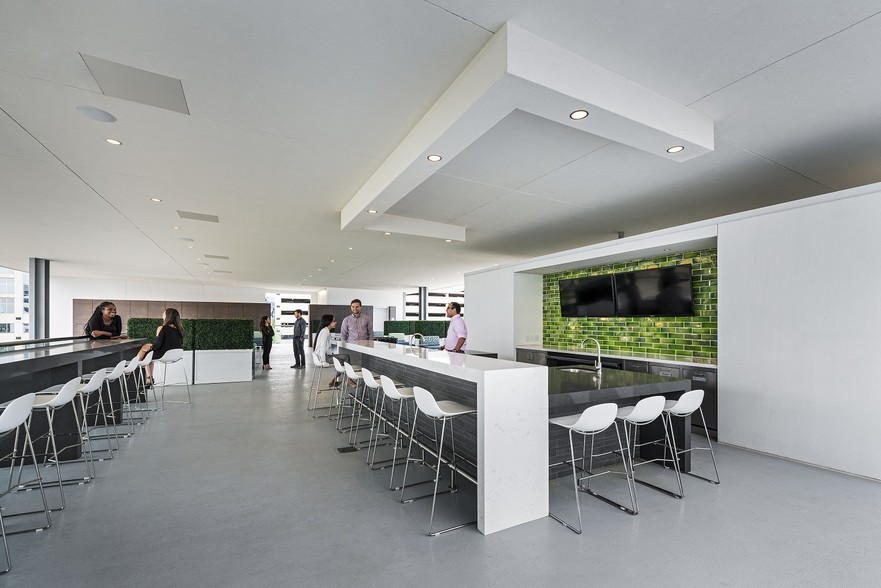 More Photos Of 14545 N Dallas Pky, Dallas Office For Lease