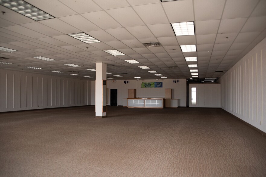 More Photos Of 1784-1794 Plover Rd, Plover Unknown For Lease