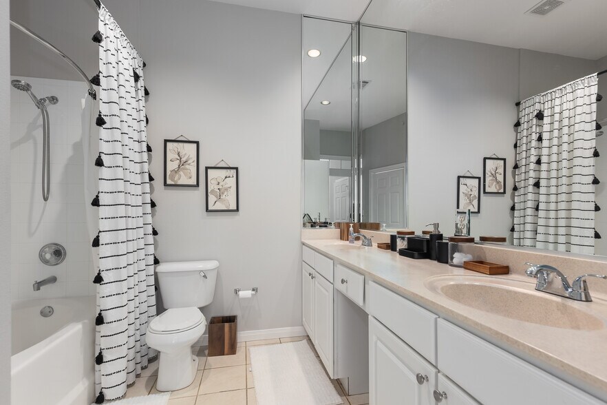 More Photos Of 1800 S Brentwood Blvd, Saint Louis Apartments For Sale