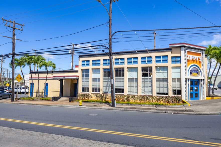 More Photos Of 904 Mokauea St, Honolulu Restaurant For Sale