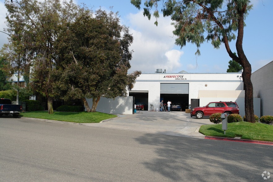 More Photos Of 375 State Pl, Escondido Manufacturing For Lease