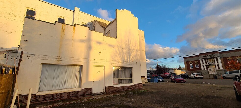More Photos Of 186 SW Court St, Dallas Apartments For Sale