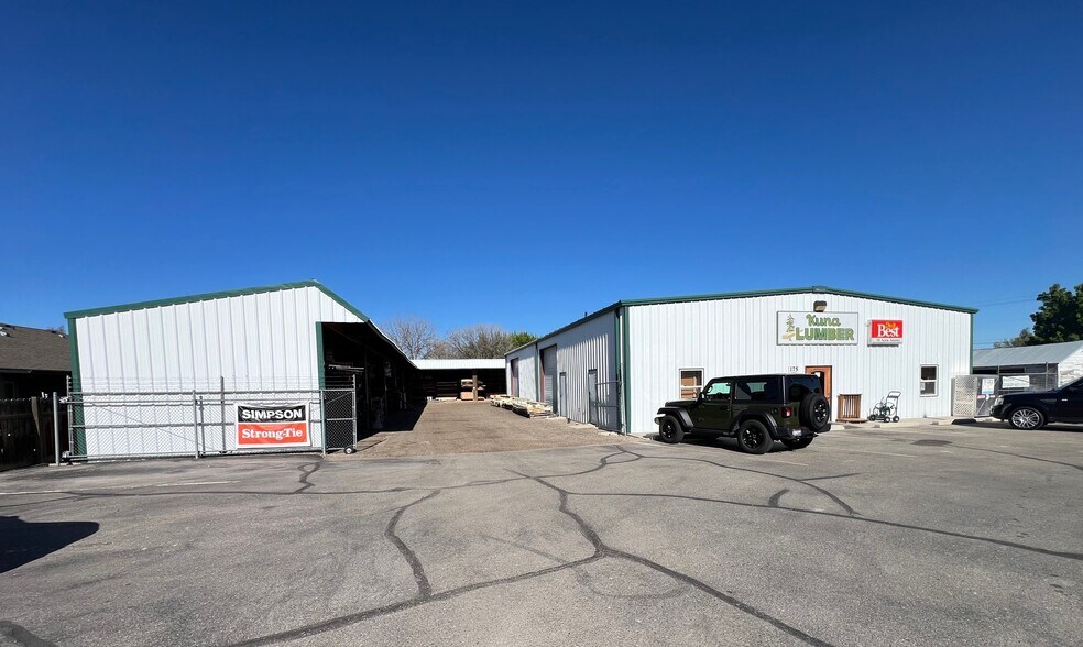 More Photos Of 175 S School Ave, Kuna Freestanding For Sale
