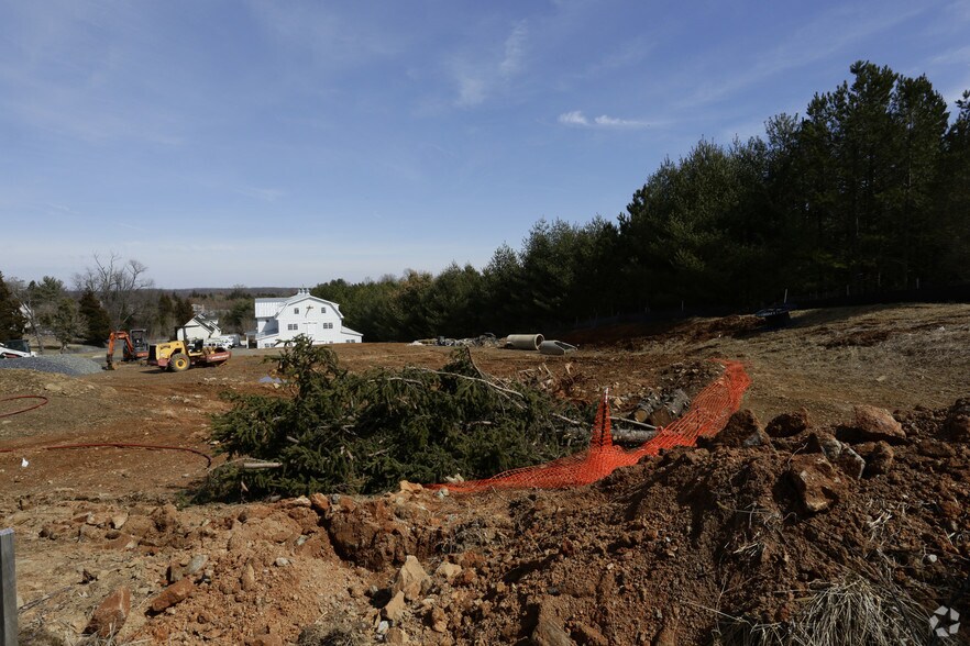 More Photos Of 115 The Plains Rd, Middleburg Office For Lease