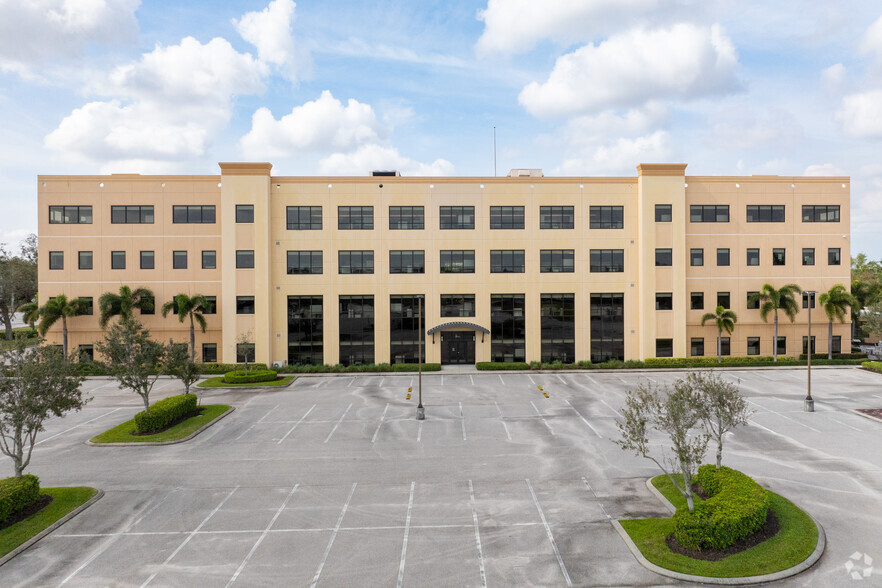 Primary Photo Of 12769 Gateway Blvd, Fort Myers Office For Lease