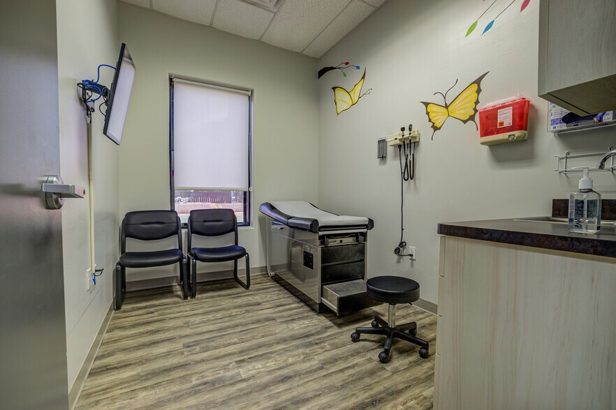 More Photos Of 9014 S Central Ave, Phoenix Medical For Sale