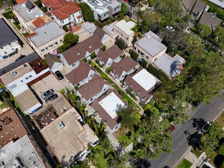 More Photos Of 537 N Orange Dr, Los Angeles Apartments For Sale