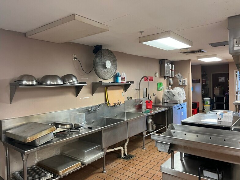 More Photos Of 7000 Cochran Rd, Solon Skilled Nursing Facility For Sale