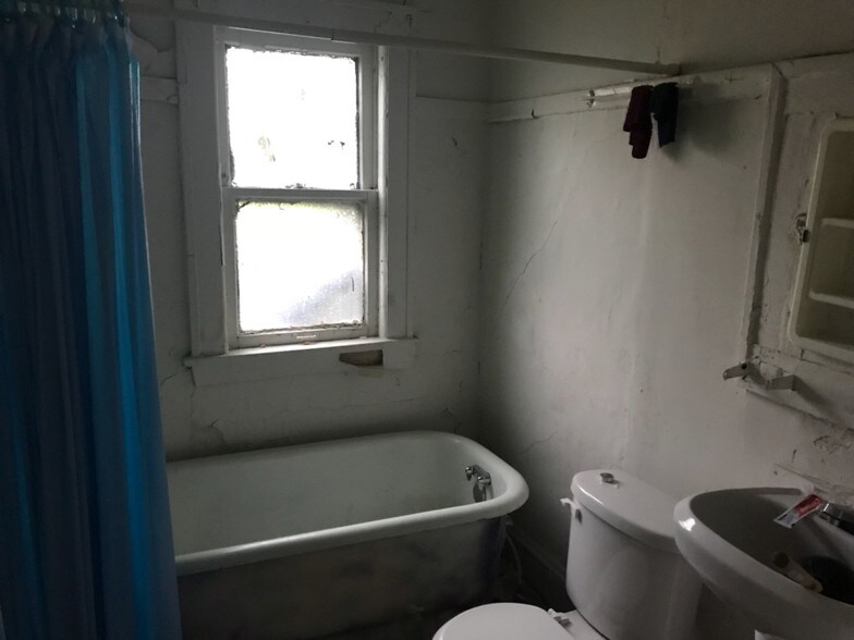 More Photos Of 3425 E 128th St, Cleveland Apartments For Sale