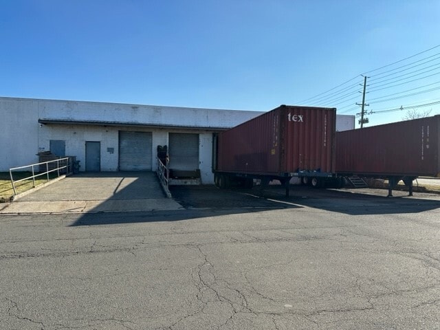More Photos Of 175 Broad St, Carlstadt Distribution For Lease