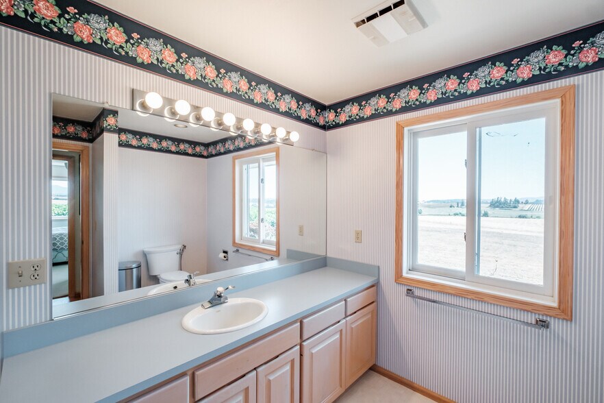 More Photos Of 10845 Brateng Rd, Monmouth Winery Vineyard For Sale