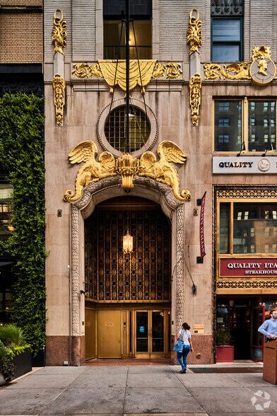 More Photos Of 57 W 57th St, New York Office For Lease