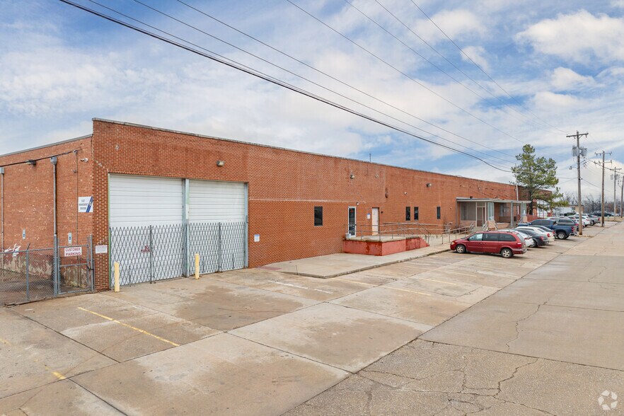 More Photos Of 317 NE 31st St, Oklahoma City Distribution For Sale