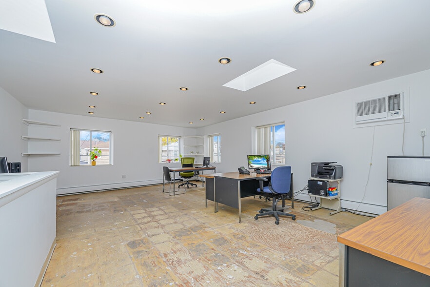 More Photos Of 339 Lincoln Ave, Staten Island Warehouse For Sale
