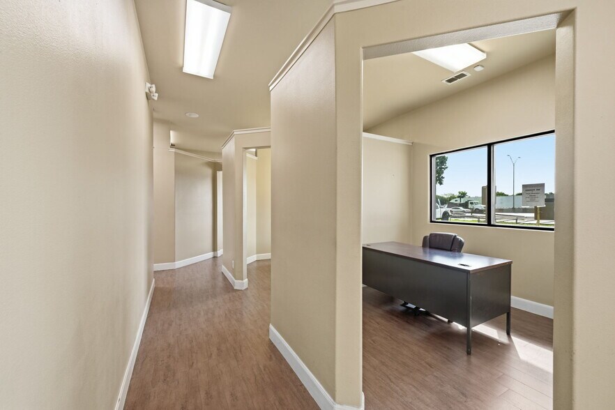 More Photos Of 5407 Interstate 35 Access Rd, San Antonio Land For Lease