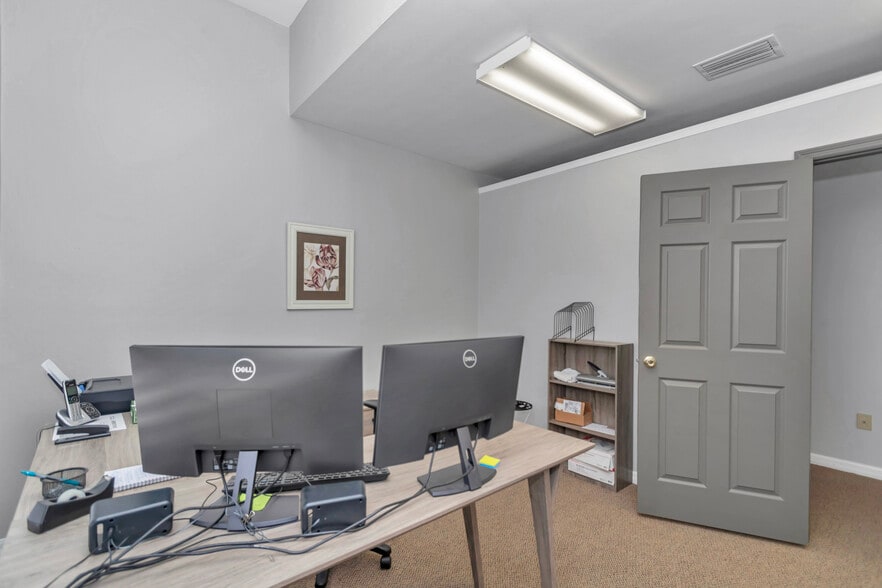 More Photos Of 7365 SW 38th St, Ocala Warehouse For Lease