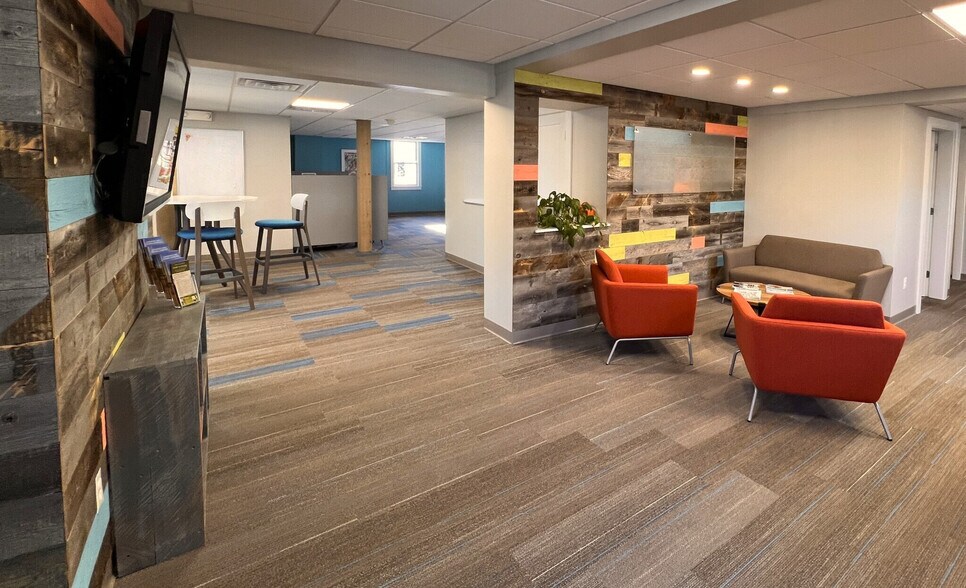 More Photos Of 16 long sands Rd, York Medical For Lease