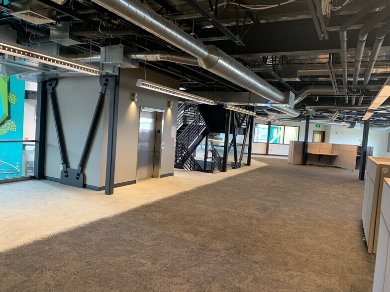 More Photos Of 155 Blair Blvd, Eugene Loft Creative Space For Lease