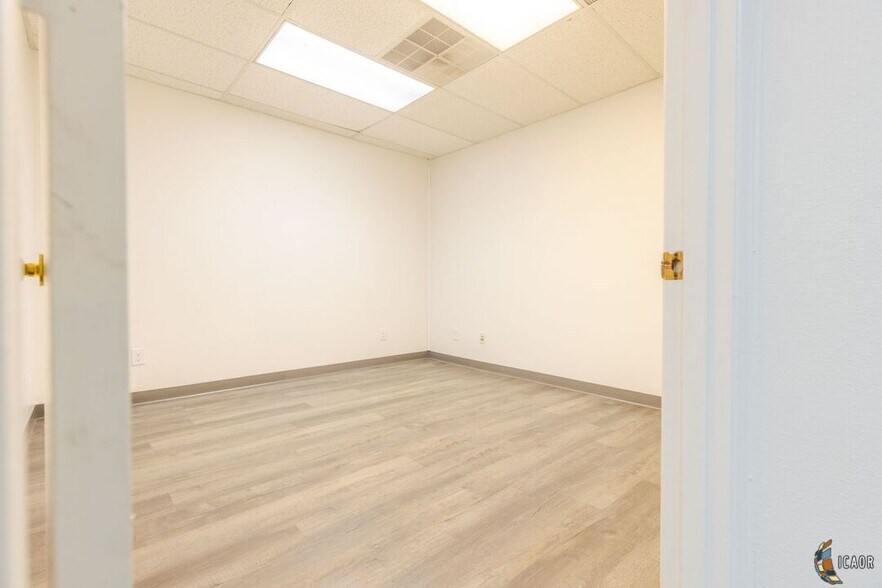 More Photos Of 765 Broadway Ave, El Centro Medical For Sale