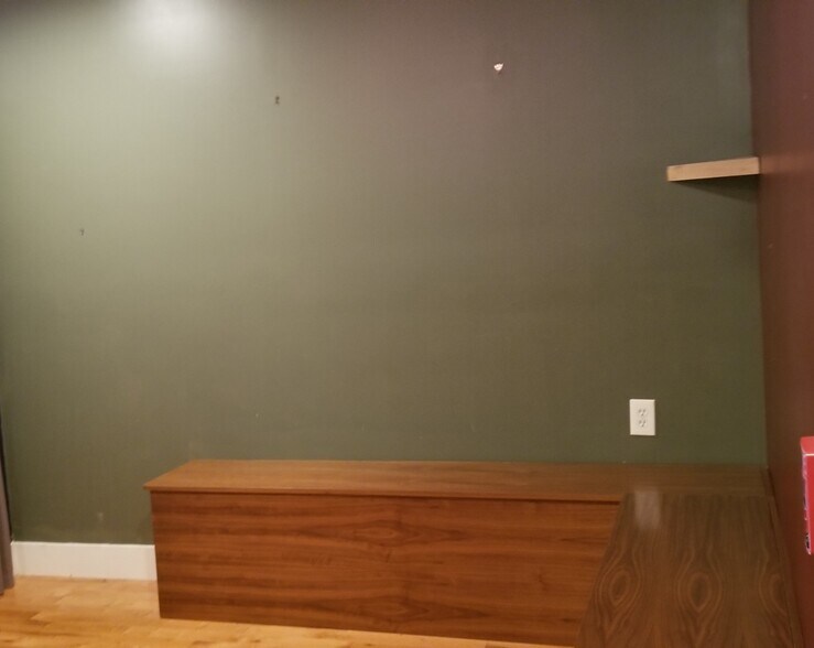 More Photos Of 261-263 Broad Ave, Palisades Park Storefront Retail Office For Lease