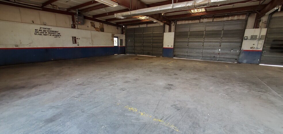 More Photos Of 8322 Alameda Ave, El Paso Auto Repair For Lease