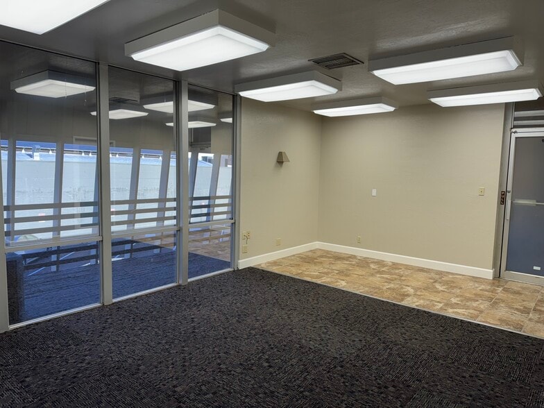 More Photos Of 1301 K St, Modesto Office For Lease
