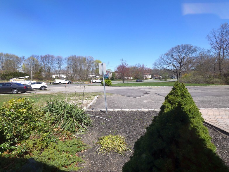 More Photos Of 4515 Nesconset Hwy, Port Jefferson Station Freestanding For Lease