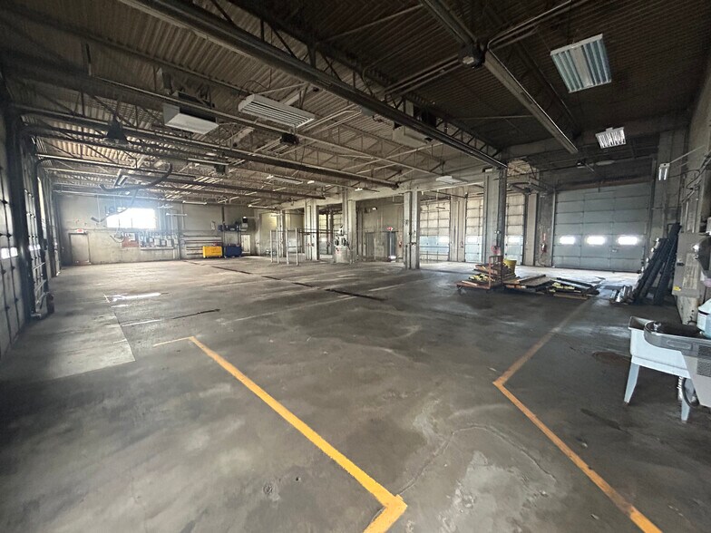 More Photos Of 570 Hardman Ave S, South Saint Paul Distribution For Sale